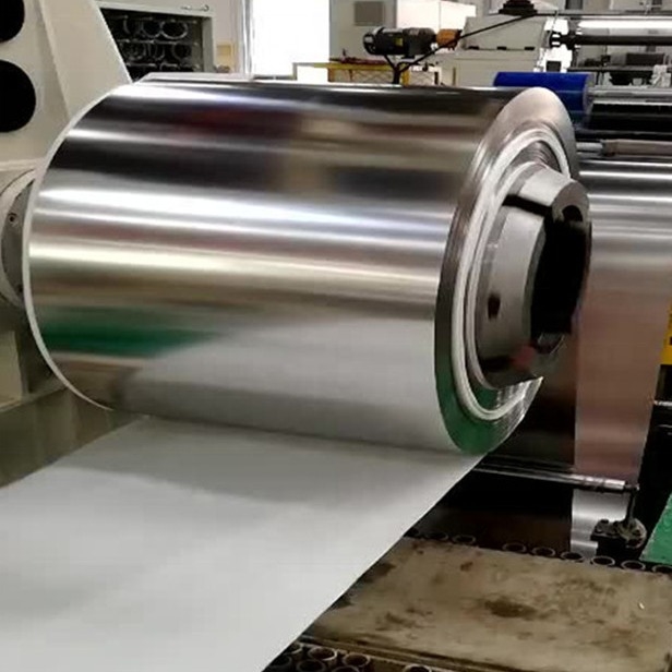 Çelik kenarı paslanmaz çelik bant bobini 402 403 DIN Term Standard EXW HL 8K